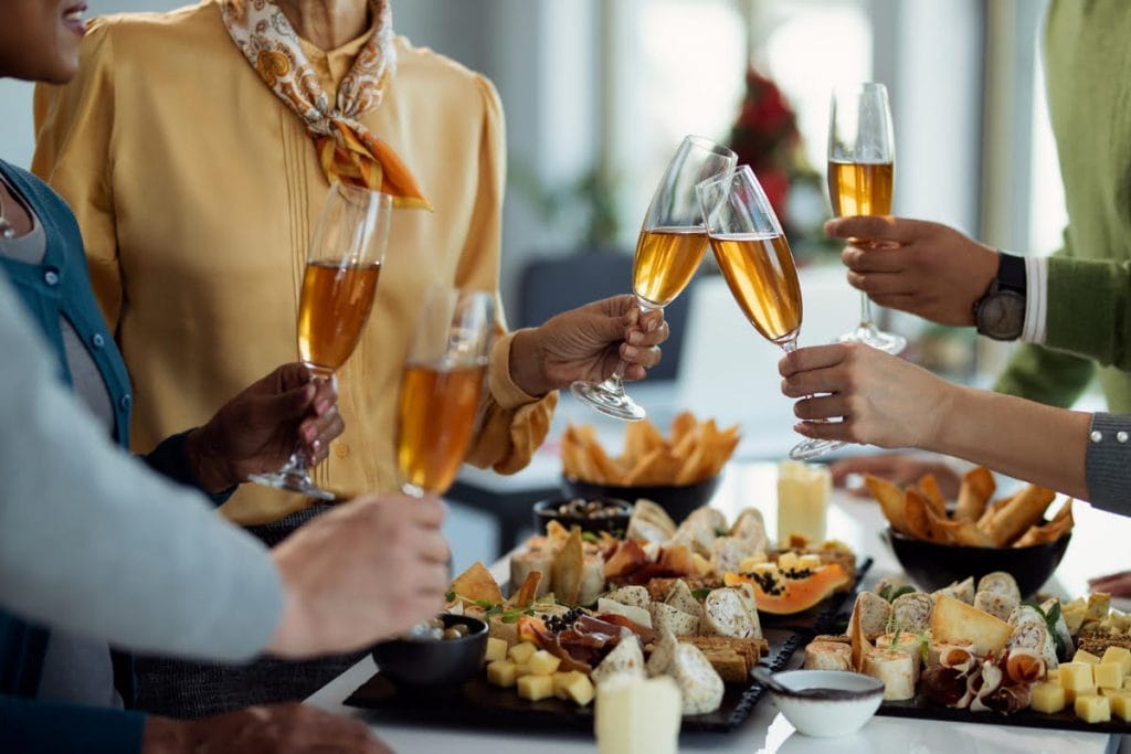 11 ideas de juegos y actividades para dinamizar una cena de empresa