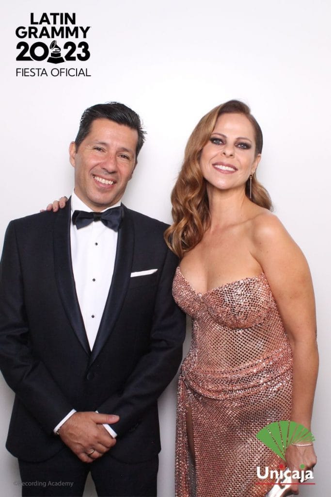 invitados gala latin grammy sevilla divirtiendose en esfering