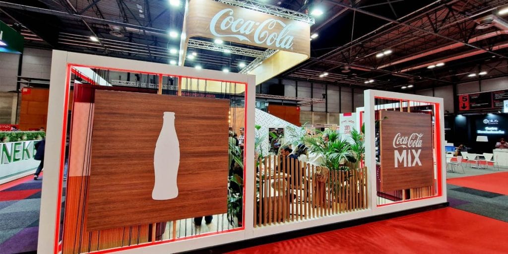 Magic Mirror de Esfering en el stand de Coca-Cola en HIP 2023