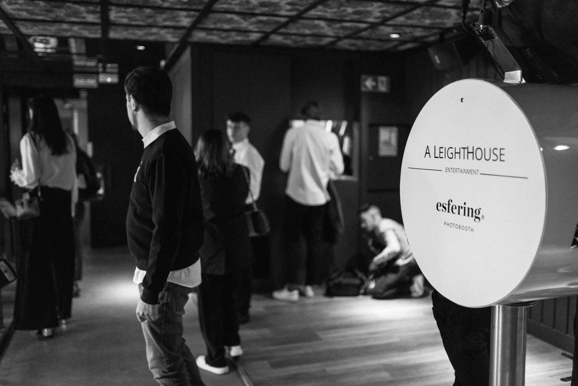Portrait Station Trends for 2025: What's New in Events and Weddings