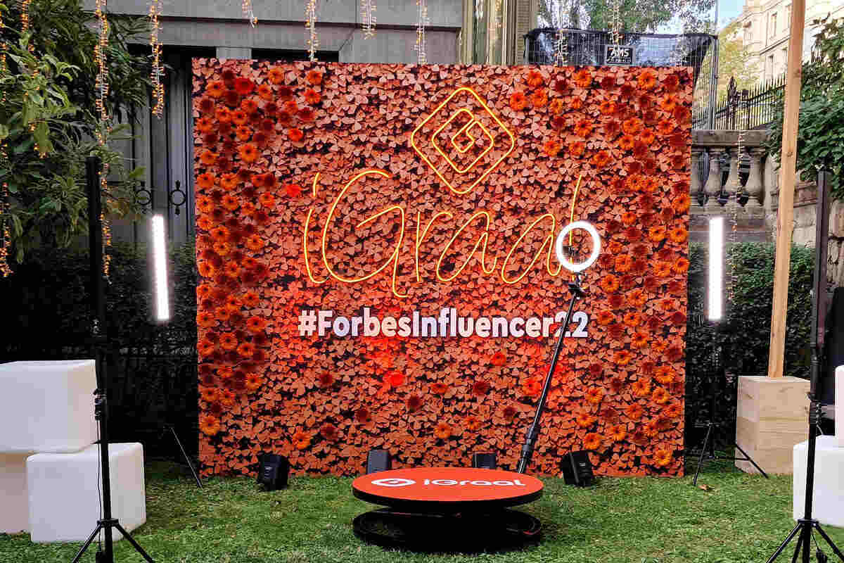 ¿Qué es un photocall? Todo lo que debes saber sobre él y cómo puedes montar uno.